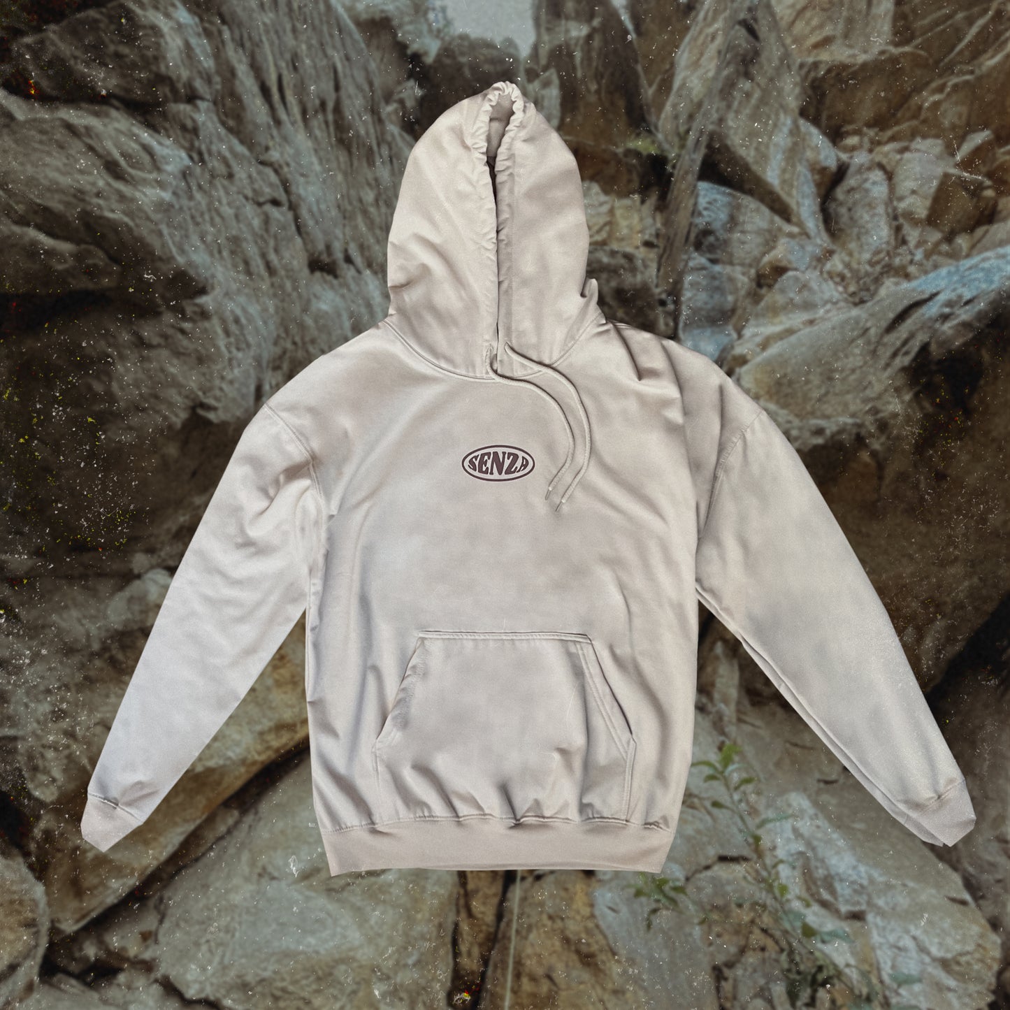 LIMESTONE HOODIE FREE BUT NEVER SOLO